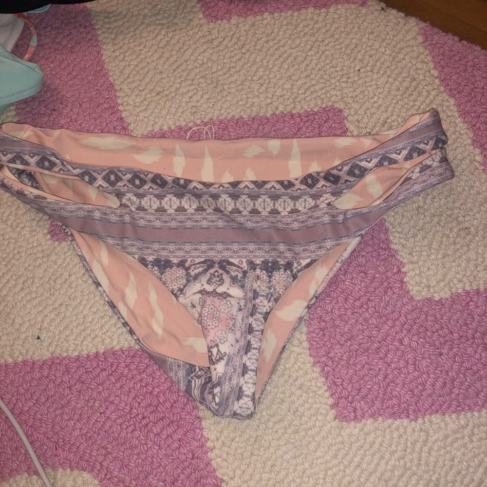 L space bikini bottom